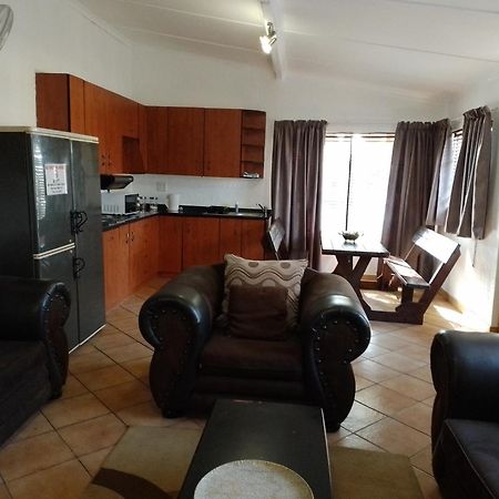 Anna Boeremeisie Guesthouse Benoni Phòng bức ảnh