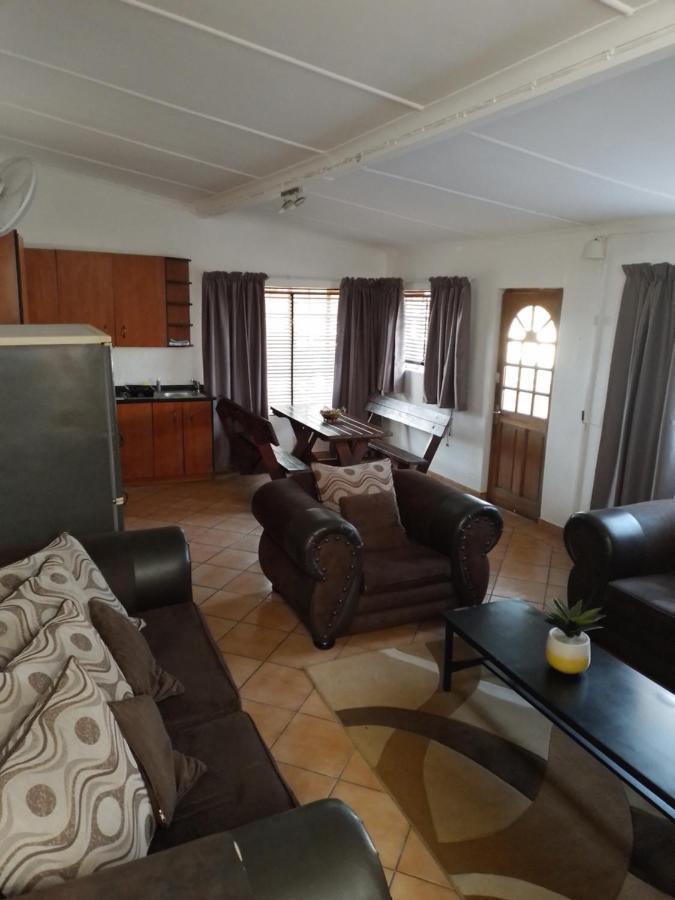 Anna Boeremeisie Guesthouse Benoni Ngoại thất bức ảnh